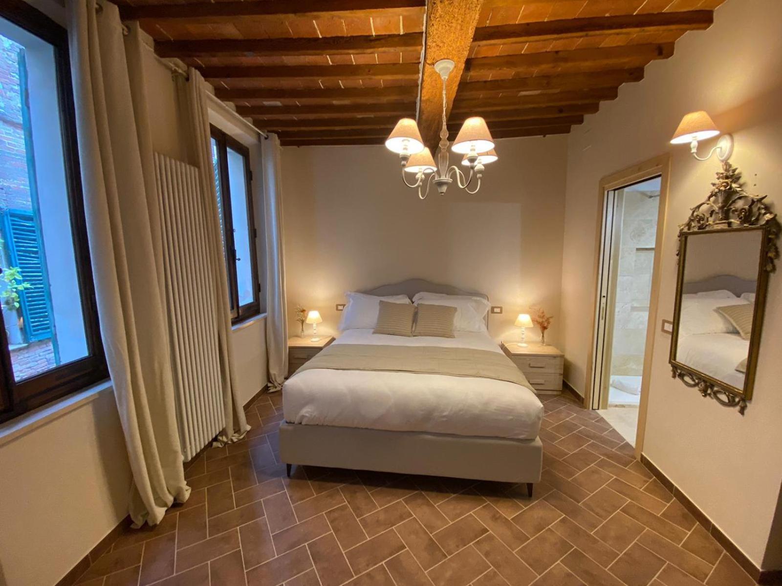 Lastamperia19 Camere-Rooms Montepulciano Stazione Kültér fotó