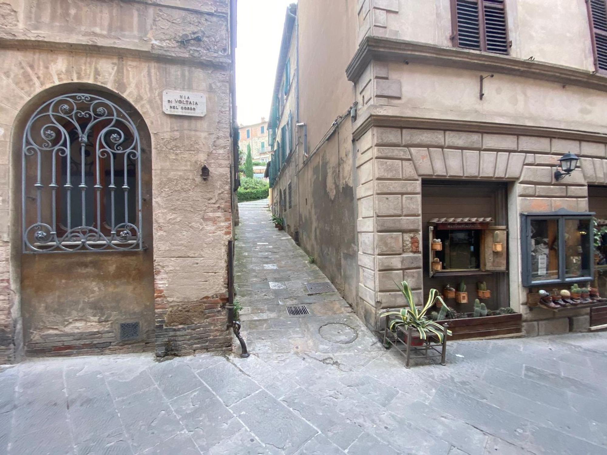 Lastamperia19 Camere-Rooms Montepulciano Stazione Kültér fotó