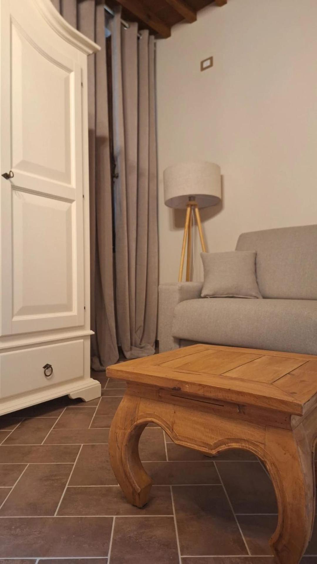 Lastamperia19 Camere-Rooms Montepulciano Stazione Kültér fotó