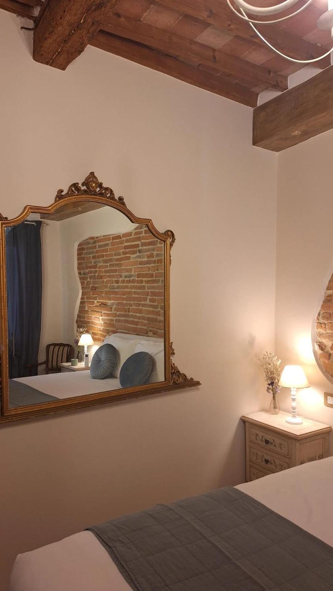 Lastamperia19 Camere-Rooms Montepulciano Stazione Kültér fotó