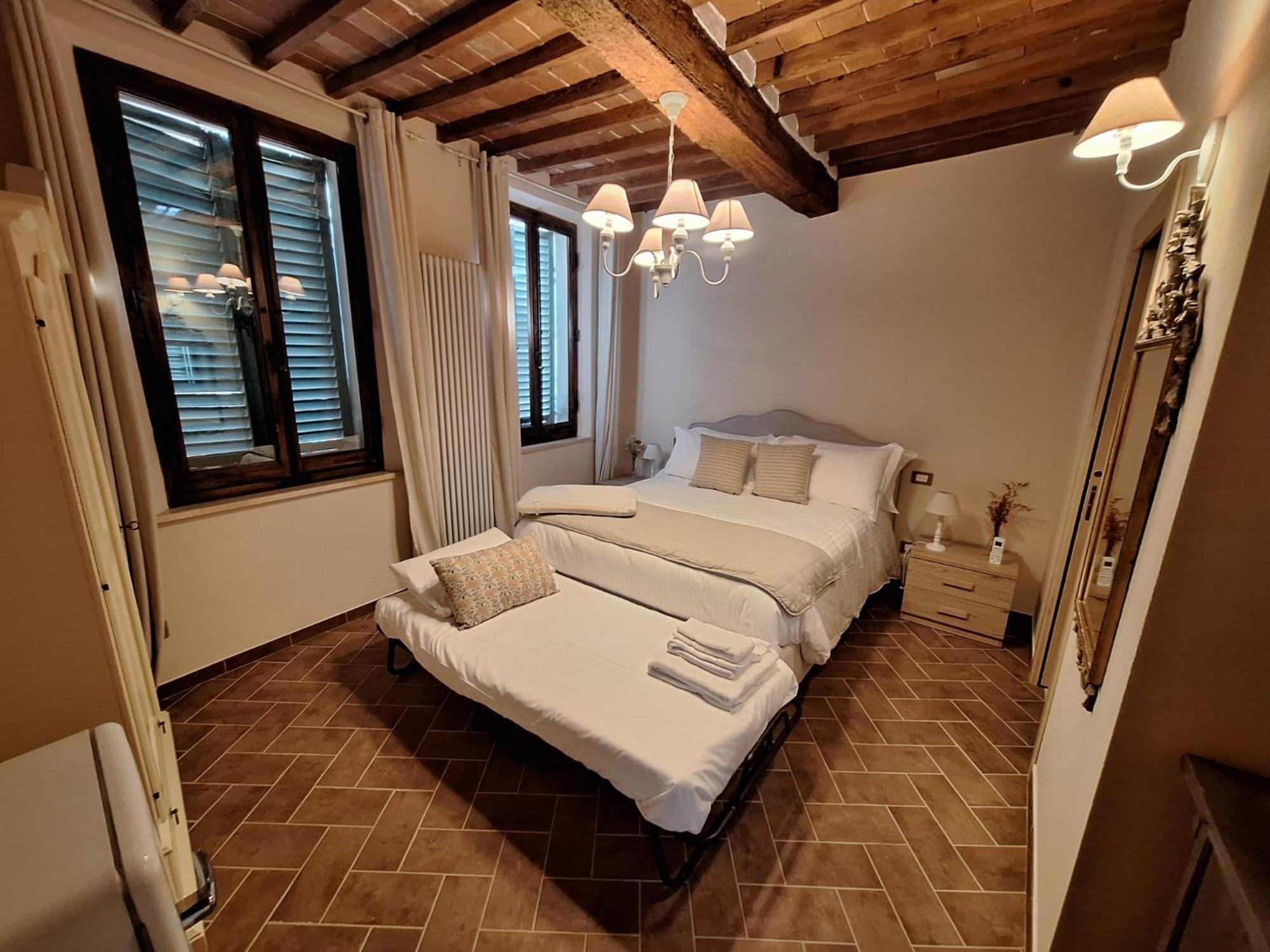 Lastamperia19 Camere-Rooms Montepulciano Stazione Kültér fotó